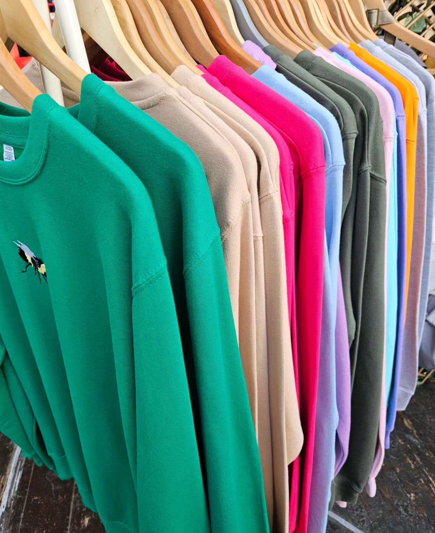 Embroidered Bee Sweatshirt