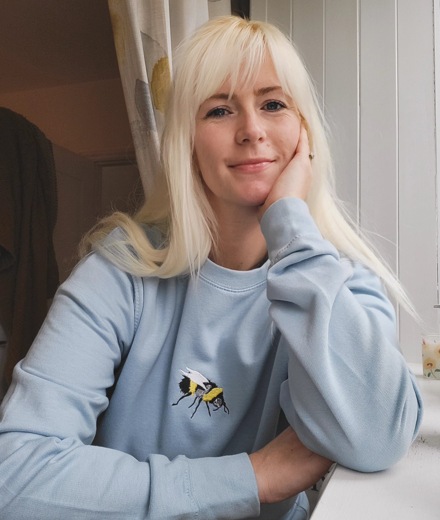 Embroidered Bee Sweatshirt