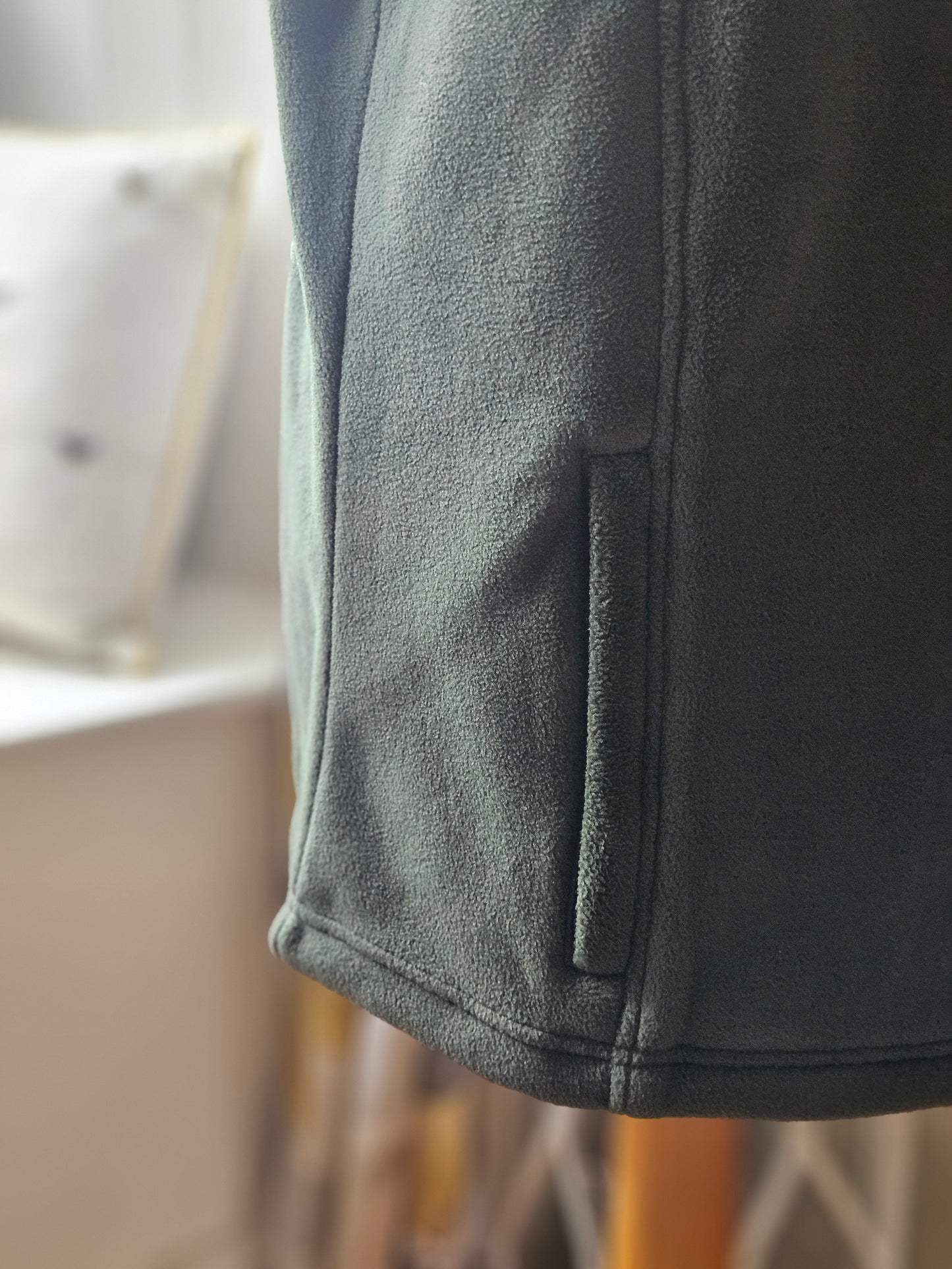 Embroidered BEE Gilet π- (Men's)