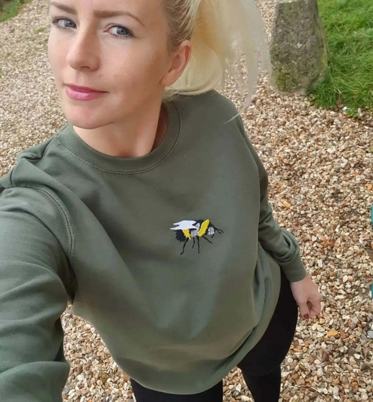 Embroidered Bee Sweatshirt