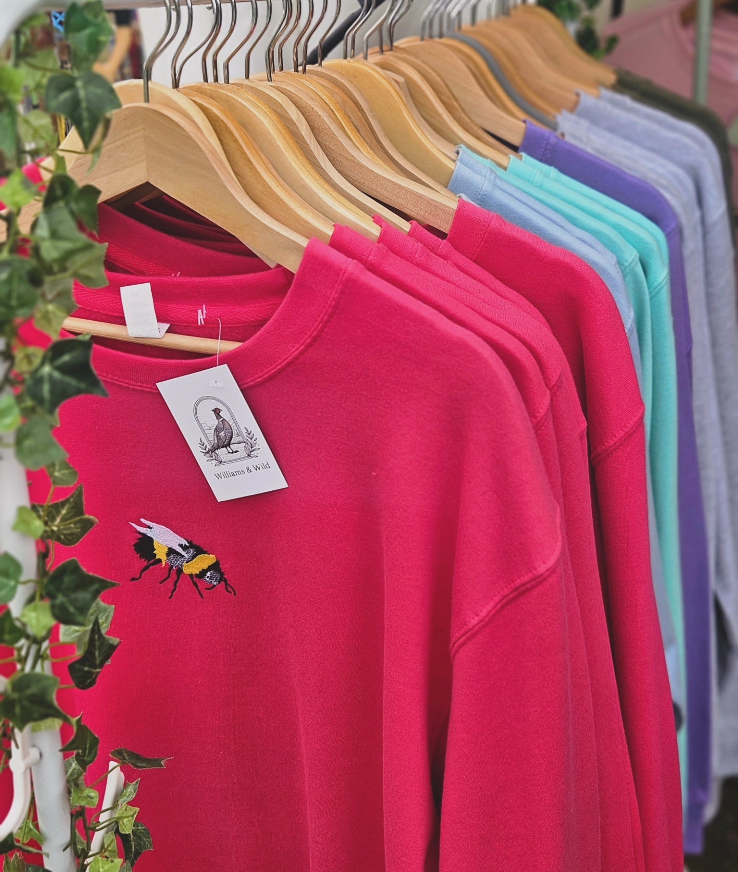 Embroidered Bee Sweatshirt