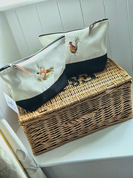 Embroidered Pheasant Wash / Accessories Bag