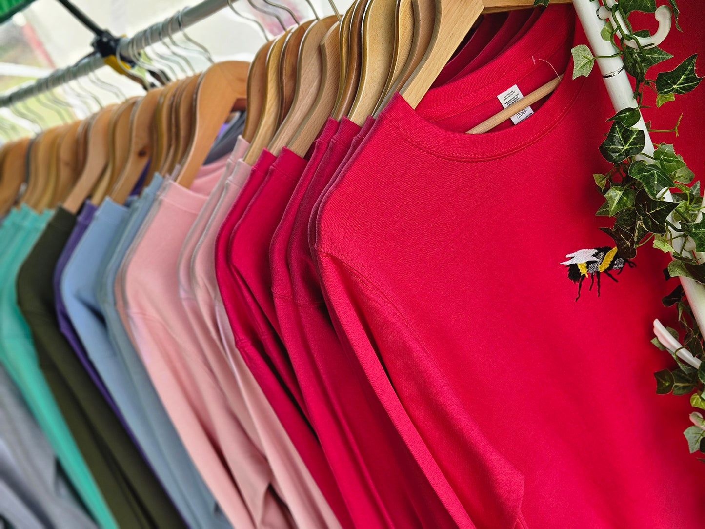 Embroidered Bee Sweatshirt